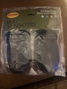 Year-Round Dog Boots in Black - Durable Paw Protection made by Muttluks